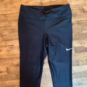 Nike Crop Leggings